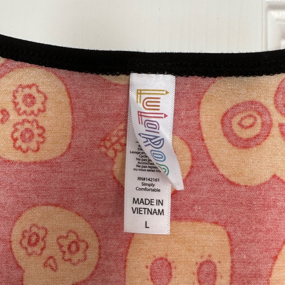 Lularoe Classic T Large‎ - Picture 3 of 3